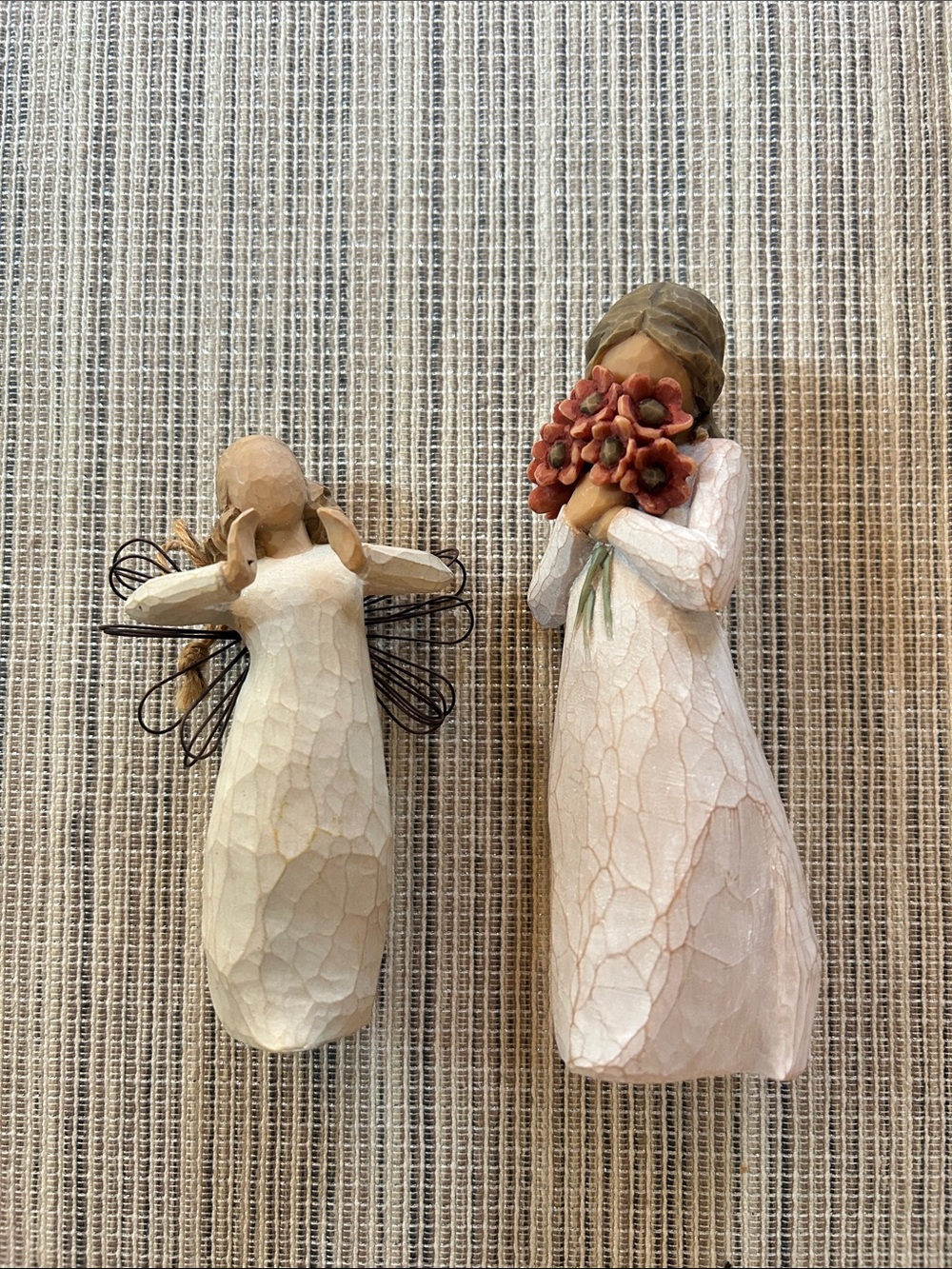 Willow Tree Style Hand-Painted Figurines - Surrounded by Love, 2008